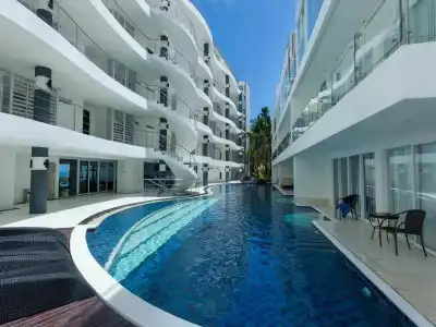 Sunset Plaza Apartment - 2