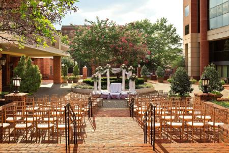 Sheraton Suites Old Town Alexandria - 22
