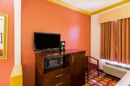 Quality Suites Lubbock Southwest - 36