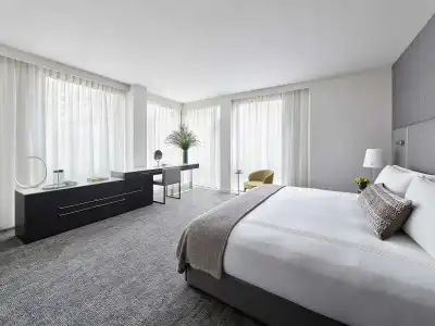 Smyth Tribeca - 81