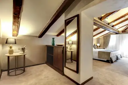 Dona Palace - 36