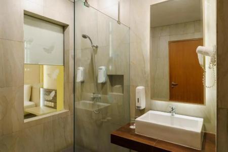 RedDoorz Plus Near Ancol - 52
