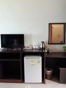The Sea At Lanta - 105