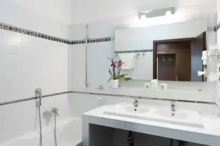 ANTARES - 63
