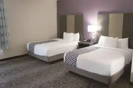 La Quinta Inn & Suites by Wyndham Chattanooga - Lookout Mtn - 5