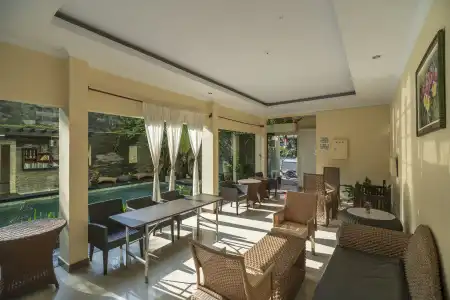 Dedy Beach Inn - 7