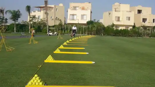 Stella Golf - 18