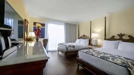 Inn at Pelican Bay - 44