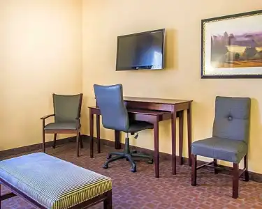 Quality Inn & Suites Peoria North - 44