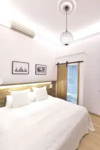 Hostal Girona - 9