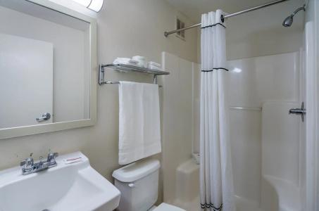 Suburban Studios Winston Salem-University Parkway - 7