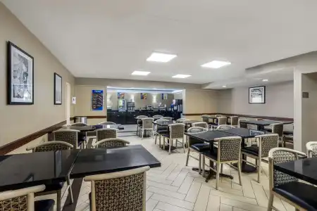 Best Western Harrisburg North - 20