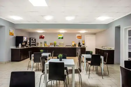 Quality Inn & Suites University Area - 18