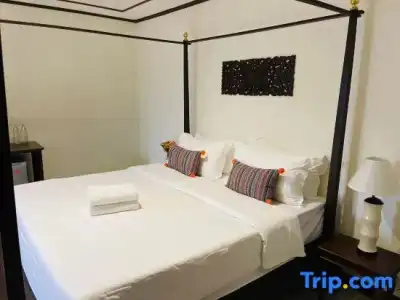 Na Thapae - 81