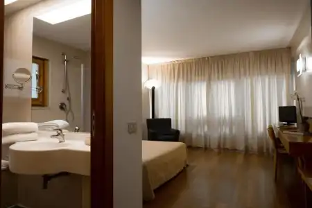 Marbela Apartments & Suites - 160