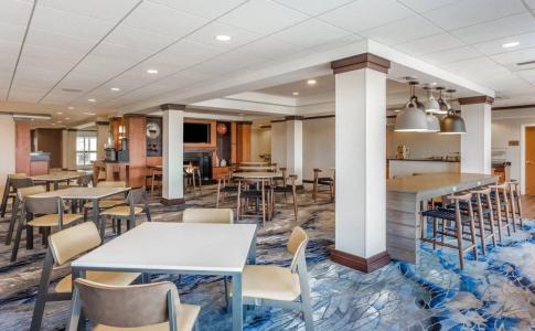Fairfield Inn & Suites Madison East - 7