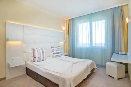 Perla Beach Luxury - All Inclusive & Free Beach Access - 33
