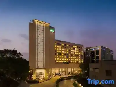 Courtyard by Marriott Mumbai International Airport - 58
