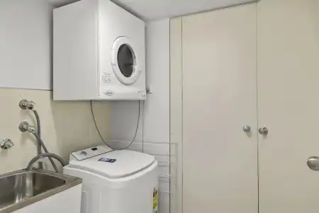 Gemini Court Holiday Apartments - 226