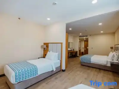 Best Western Plus Batumi - 33