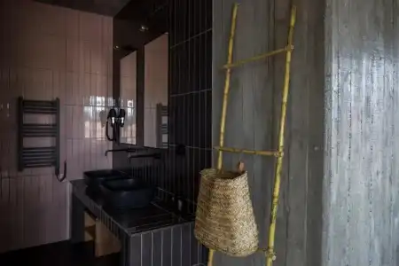 In Gallery Spa & - 8