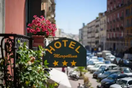 The Lux Napoli Mergellina - 11