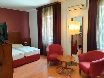 Via Roma - 68