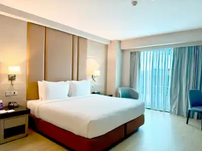 Ramada Sukhumvit Soi Eleven - 69