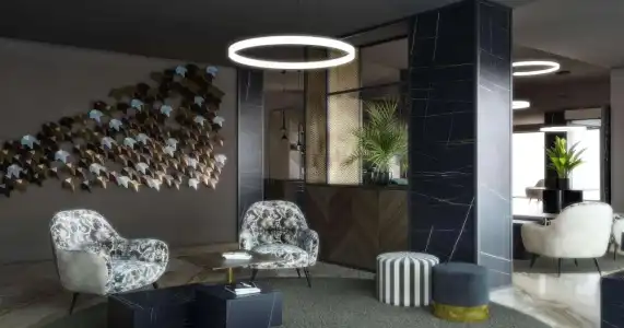 Doubletree by Hilton - 30