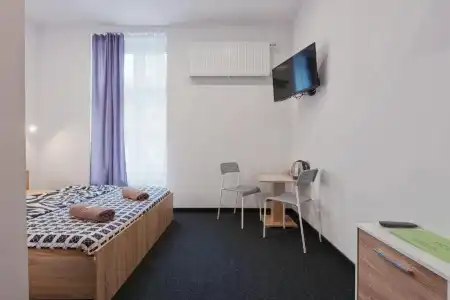 Hostel 70S - 102