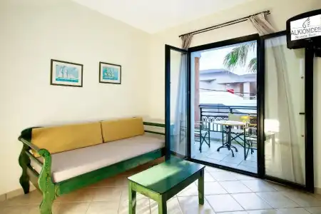 Rhoe Seaside Apartments - 61