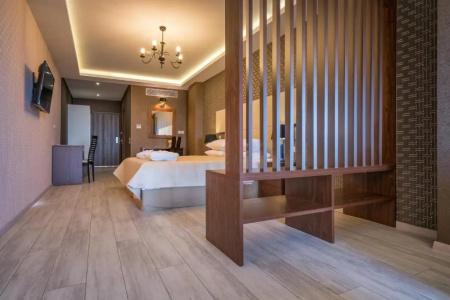 Elegance Luxury Executive Suites - Adults Only - 41