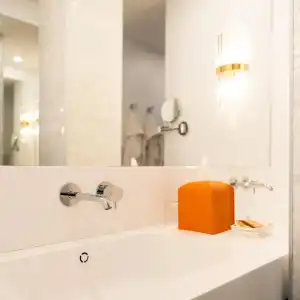Universal Terme - 23