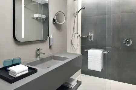 Courtyard by Marriott World Trade Centre - 13