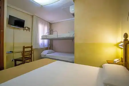 YIT Puerta Bisagra - 37