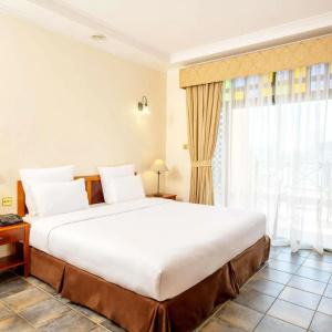 Novotel Bahrain Al Dana Resort - 43