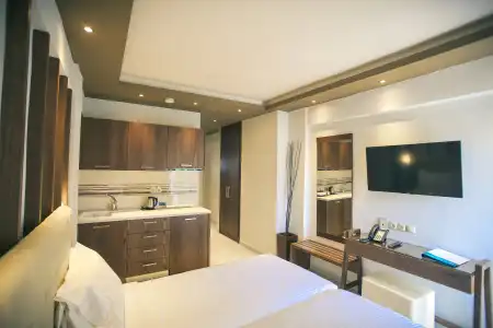 Royal and Suites - 7