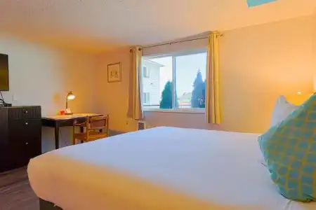 Coast River Inn by OYO Seaside - 140