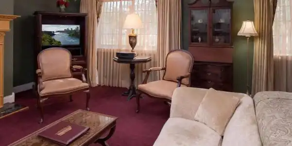 Red Coach Inn - 120