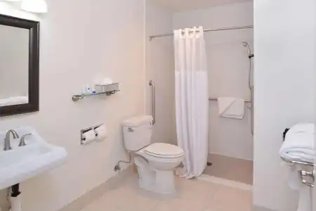 Best Western Plus LA Mid Town - 9