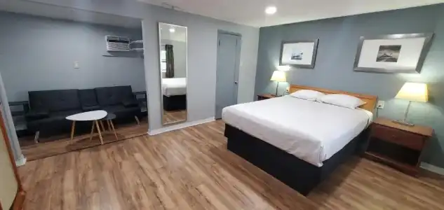 Travelers Inn - 34