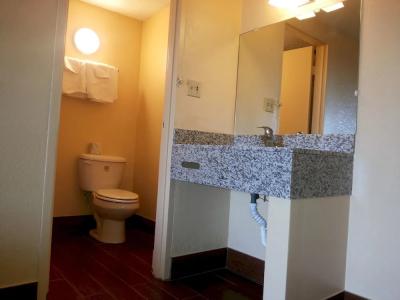 Diamond Inn and Suites - 30