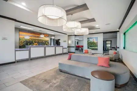 Hawthorn Suites by Wyndham Lubbock - 1