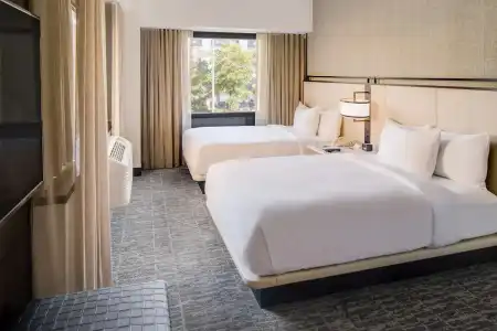 DoubleTree by Hilton & Suites Jersey City - 91