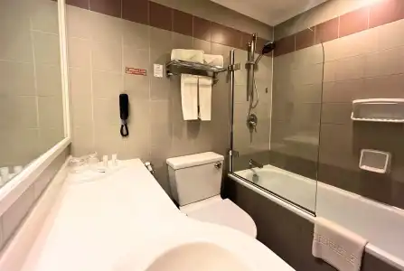 Howard Johnson by Wyndham Kota Kinabalu City Centre - 20