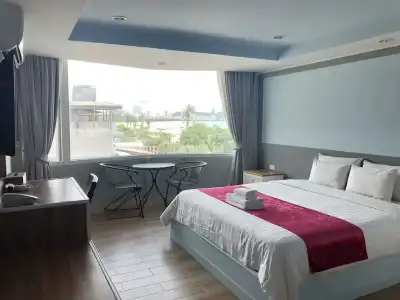 The Beach Front Resort Pattaya  - SHA Plus - 40