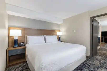 Holiday Inn & Suites London by IHG - 35