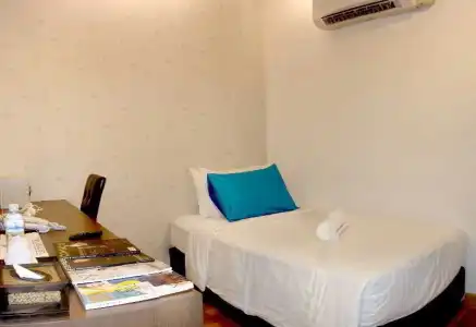 Nantra Silom - 47