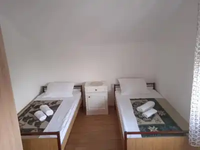 Hostel Vera - Airport Podgorica - 12