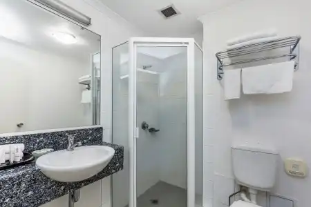 The Wellington Apartment - 13